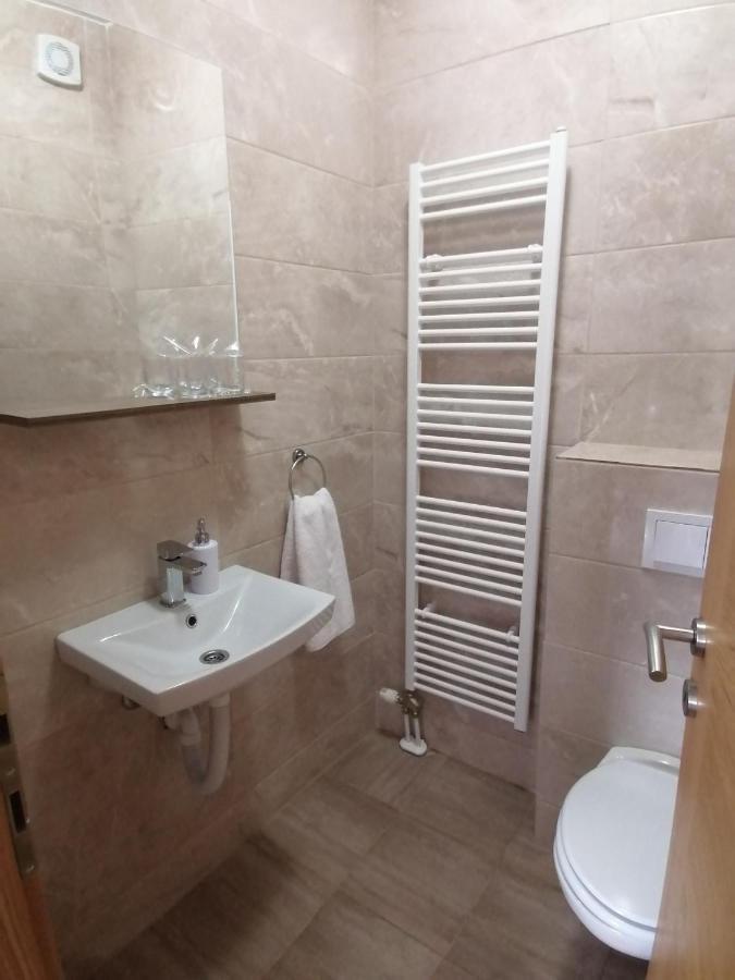 Farma & Apartmani Opg Sasa Delic كورينيتسا المظهر الخارجي الصورة